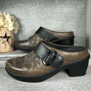 KLOGS Leather Embossed Clogs Mules Slip On Size 8